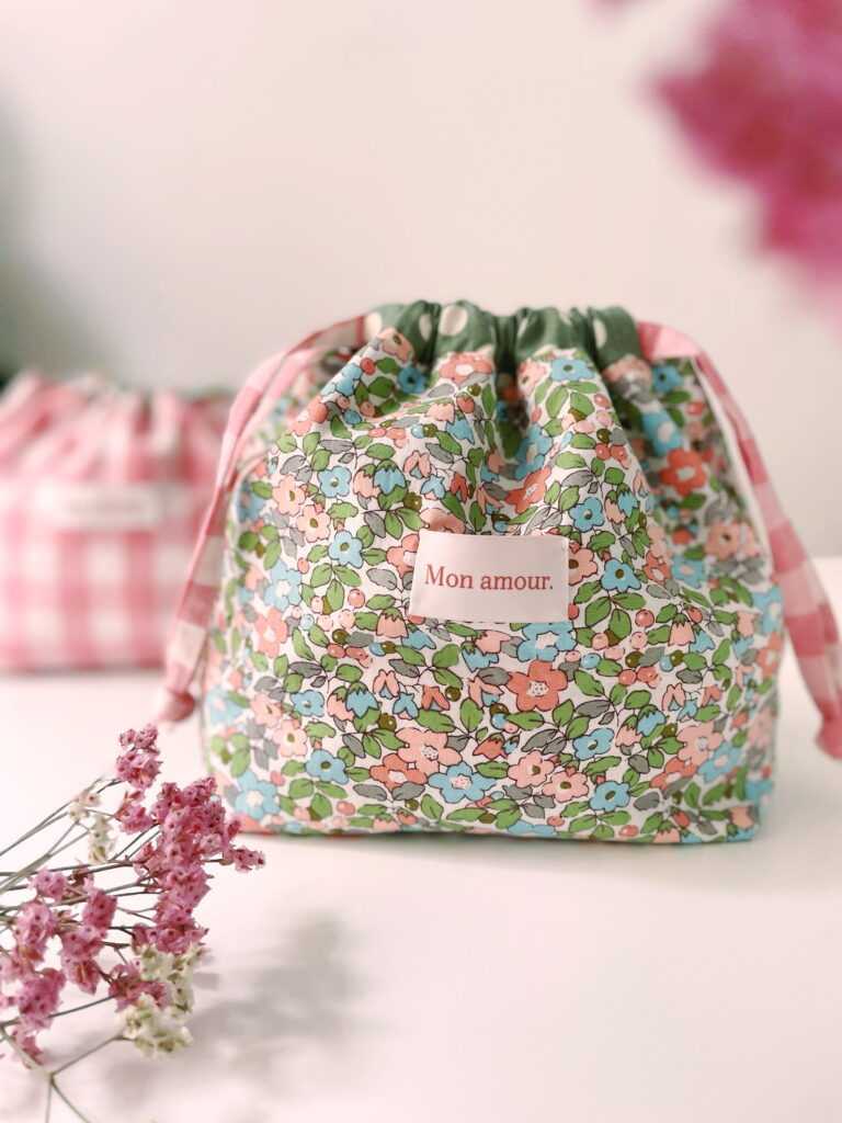 Taller de costura en Barcelona – Bolsita Mágica Atelier Carmesí