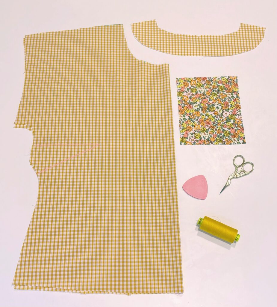 Aprender a coser una blusa paso a paso en Atelier Carmesí